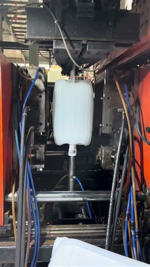 20L Plastic Bucket Production Video; 20L Stacking Bucket Blow Molding Machine