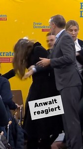 Anwalt reagiert auf @christianlindner | Eine Torte auf einen Politiker werfen: Welche Strafe droht? Nimm jetzt Kontakt zu Dr. Recht auf und wir beantworten dir gerne deine rechtlichen Fragen! #anwaltreagiert #anwalt #lindner #fdp #politiker #wahlkampf #bundestagswahl #drrecht | Dr. Recht