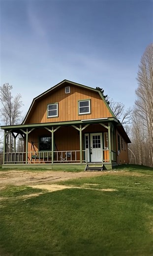 Charming Gambrel Style Home ❤ | Creative Cabins