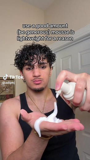 How to Apply Mousse to Curly Hair for Maximum Volume