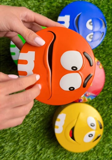 ASMR unpack M&Ms Candy #asmrcandy#asmrunpacking #mnms 22h Commen