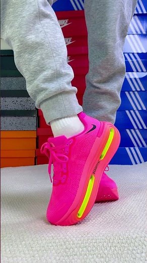 Nike Women's Pink Vomero Premium——Product data testing