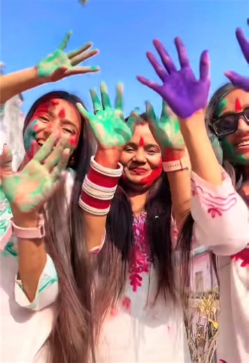 Udte patango main holi♥️💚💙🤍💗 wale rango main #festiveofcolors #holispecial #meessyme #fyp