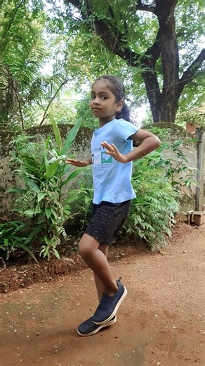 pavazhamalli remix 💃🏻#trending #dance #shortsfeed #pavazhamalli #explorenow #exploremore #shorts