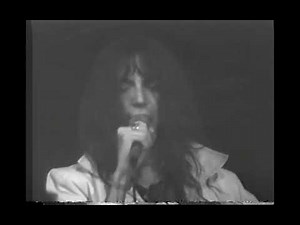 The Patti Smith Group plays "Because the Night" (1978)