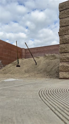 A significant storm is expected to reach Redlands later this evening. If you need sandbags, all Redlands Fire Stations have empty sandbags available for residents. We also have a self-serve sandbag fill station at the Redlands City Corporate Yard. Sand and shovels are provided at no cost. Sandbag Locations: • Fire Station 261 – 525 E. Citrus Ave, Redlands CA 92374 • Fire Station 262 – 1690 Garden St, Redlands CA 92373 • Fire Station 263 – 10 W. Pennsylvania St, Redlands CA 92374 • Fire Station 2