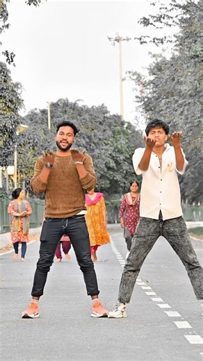 Rotiya Belahi Ke Pari #ytshorts #shorts #dancevideo #trendingshorts