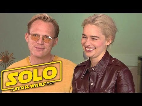 'Solo: A Star Wars Story': Emilia Clarke and Paul Bettany (Full Interview)