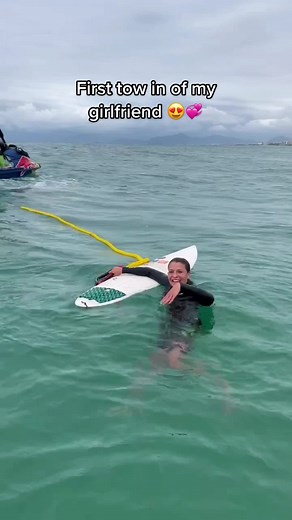 Primeiro tow in da gata 😍 #Surf #towin #jetski #redbull #Brasil #riodejaneiro