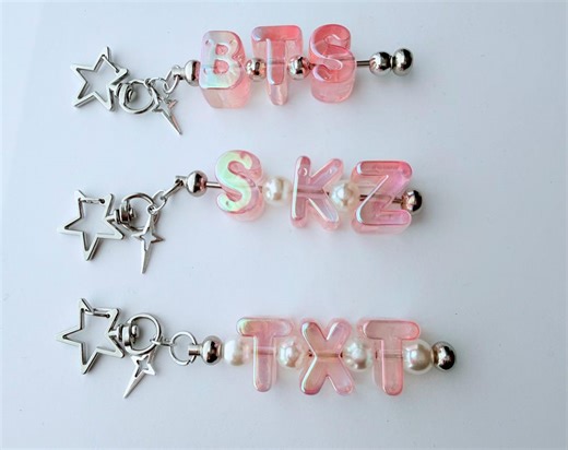 Custom Letter K-pop Keychain | Pink Acrylic Letter Keychain | BTS SKZ TXT Fan Gift | Pearl Star Charm Keychain | Personalized Initial - Etsy
