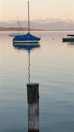 Starnberger See, 23.4.2026 Abendstimmung, die Saison steht kurz bevor, segeln, schöner Alpen Blick
