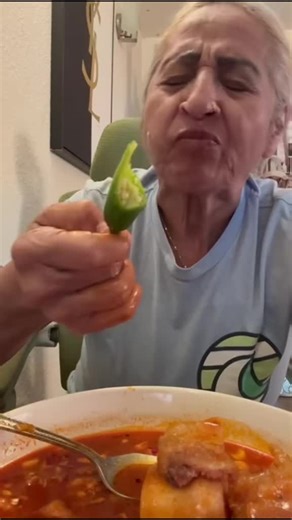 #conmuchoamor #fyp #asmr @Maria Valenzuela 🌮👠💋 | maria valenzuela comiendo