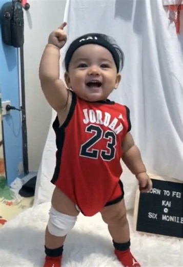 Hawak Mo Ang Beat: A Baby Dance Challenge