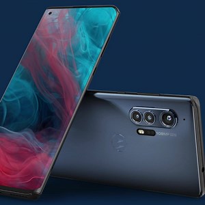 Take a look at the beautiful new #Snapdragon 865 #5G-powered Motorola Edge . Built with the Snapdragon X55 5G Modem-RF System and our FastConnect 6800 with #WiFi 6 support, this smartphone defines speed. https://bit.ly/3ftGoQY | Snapdragon