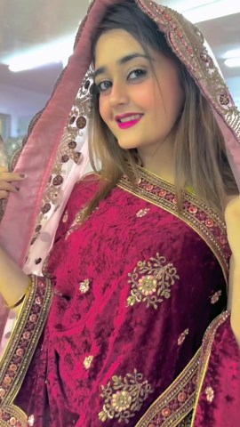 KavyaShree on Instagram: "Shopping Time🤭🤍#bindasskavya"