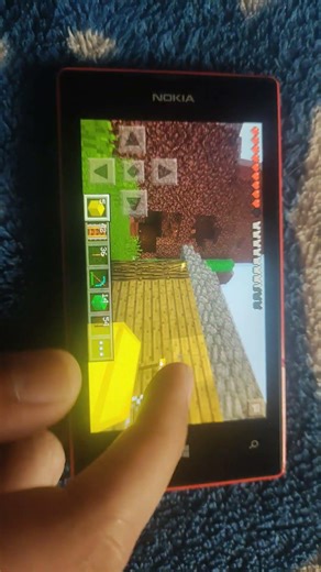Minecraft pocket edition 0.10.4 para Nokia Lumia 520 #nokia #nokialumia #windowsphone #minecraft