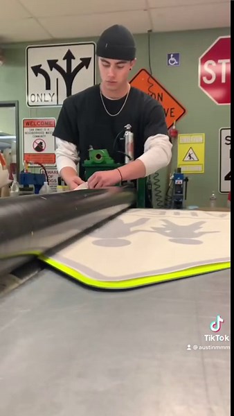 Pedestrian crossing sign