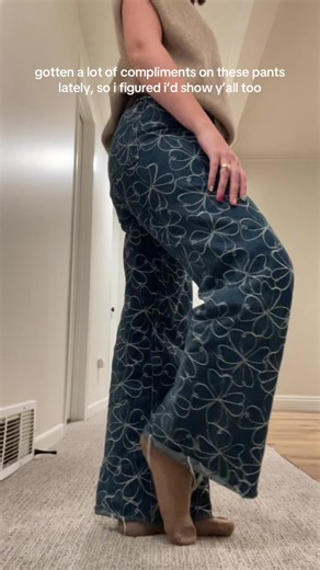 don’t judge the socks lol #jeans #cooljeans #embroidered #outfitdetails #jeanfashion