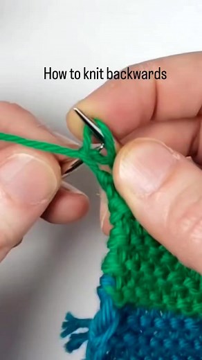 Knitting backwards is amazing for knitting on a small piece of fabric. Then you can knit the wrong side row without having to turn your work! Save this post to give it a try 😀 | Twice Sheared Sheep