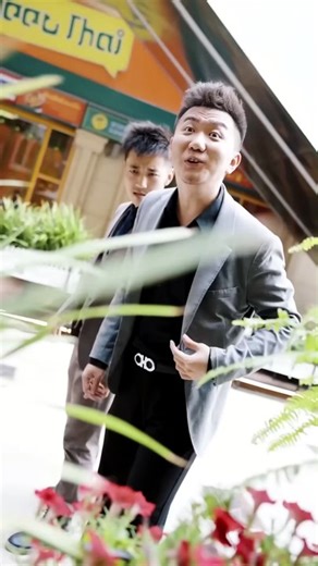 Delivery Girl's Soup Healed A Coma CEO. He Woke, Devoured Her Lips - Now She's Carrying His Baby [Fu
