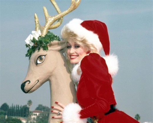 Dolly Parton’s 1990 Christmas Special Is A Must-Watch This Holiday Season - NewsBreak
