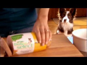 Freshpet Select commercial featuring fresh, refrigerated food for dogs and cats