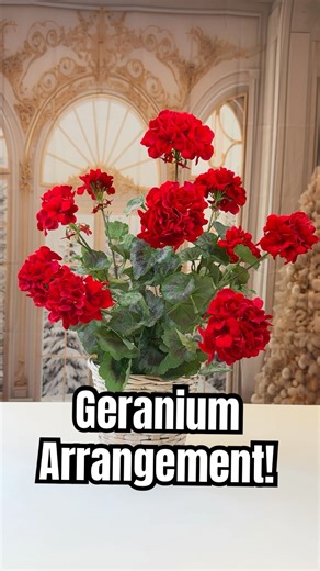 Let’s create the easiest arrangement ever, using just geraniums ❤️ #shorts #diy #decor #florals