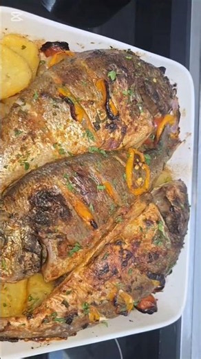 « Dorade Royale + Pommes de terre au four : le combo parfait ! ✨ »