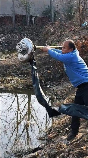 Tractor Wheel Powered Water Pump | Smart Mechanical Setup🚜 #shorts