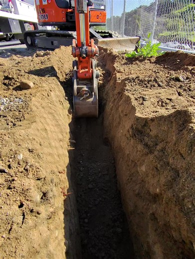 Taking it easy today. Just a little digging. Only Two Hundred and Twenty Feet. ##unionmoney ##union##socal