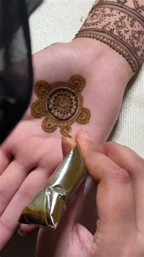 tikki mehndi design new #henna #hennatattoodesign #hennadesign