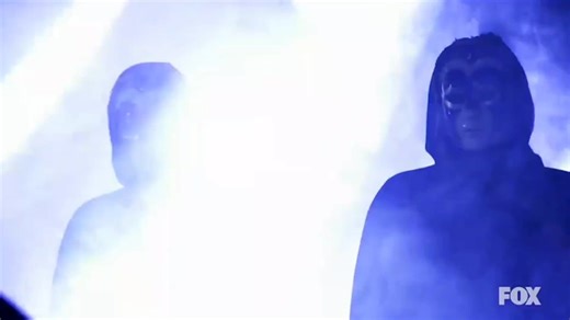 Owl's Stunning Performance of 'White Wedding' on The Masked Singer