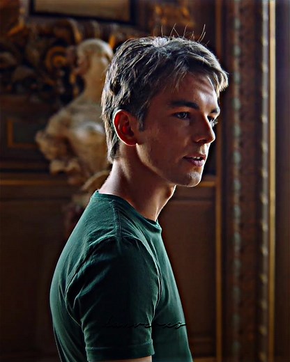 Lena's Return to Paris - Find Me in Paris Edit