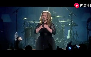 经典震撼 万人合唱 阿黛尔神曲《Rolling in the deep》