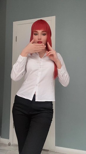 Exploring the Latest Stray Kids Song with Makima Cosplay