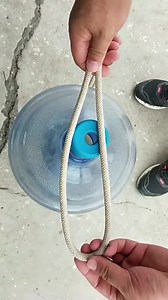 how to tie cable ties in an easy and secure way #cableties #cablemanagement #zipties #diy #howto #lifehacks #organizing #security #tech #diycablemanagement #cabletiehacks #ropemaking #knottylife #knottypro #knottytip #knottytrick | The Handyman's Haven