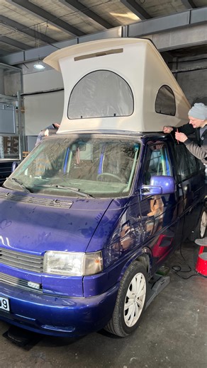 VanagonManiac | Pop-Top Roof Canvas on Instagram: "So satisfying when everything comes together.🚐🤩 This is a short look at our VW T4 California pop-top roof canvas installation. For the full process and all the small details that matter👇 ▶️ Watch the complete guide on YouTube 🔗 Link: https://youtu.be/a6fnxMwdmRA #vwt4 #vwt4california #poptoproofupgrade #vanlife #camperdiy"