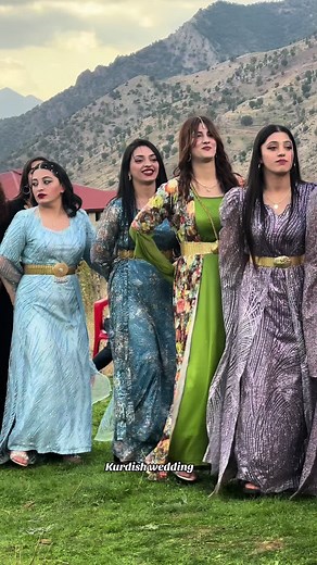 Kurdish Wedding Dance Traditions Explained