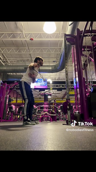 First tik tok.. shoulder/tricep split routine. #gym #gymtok #bodybuilding #bodypositivity #weightlifting #fitness #fitnessmotivation #music #hiphop #rap