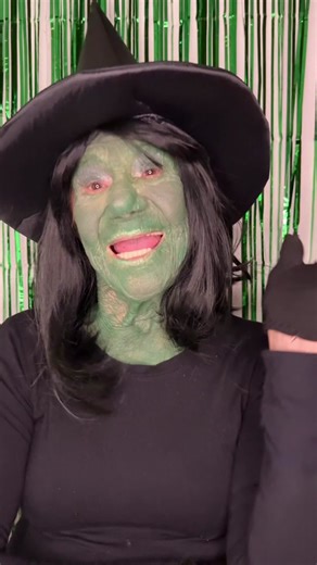 Elphaba and Glinda Costumes: A Magical Transformation