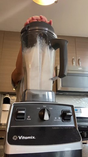 Easy Homemade Unsweetened Almond Milk Recipe