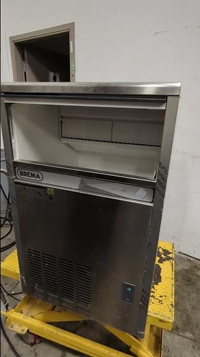 Lot 183 - Brema CB 425A 102lb Undercounter Cube Ice Machine