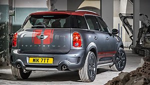 MINIクロスオーバー、特別仕様車にはどんな変化がある？ | CARPRIME(カープライム)