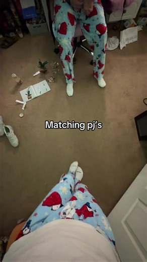 #gf #matching #iloveyouuu #forever #yoursign @𝑎𝑣𝑒𝑟𝑖𝑒 | matching pajamas
