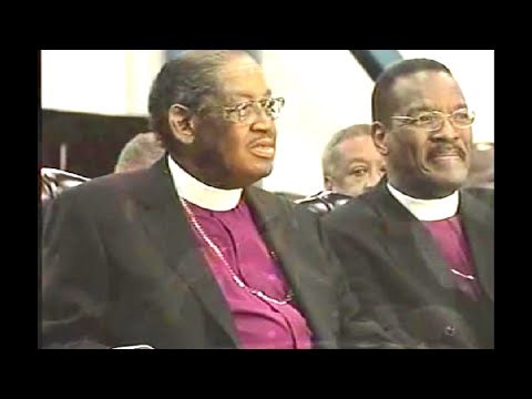 "Come and Go With Me" Praise Break at the COGIC AIM Convention 2006