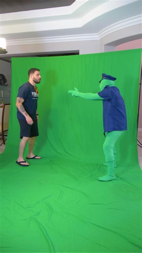 Behind the scenes of GTA irl! 🎬🟩 #gaming #behindthescenes #gta #greenscreen | NicsNite