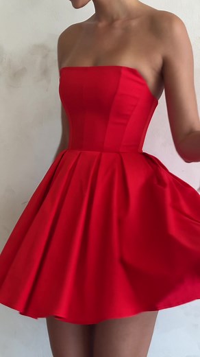 The perfect summer mini dress #cottagecore #1950sfashion #eurosummer