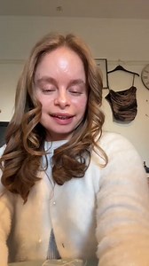 7.4K views · 95 reactions | Guess what girlies it’s finally time for an ASMR video and a what’s in my bag  sorry it took sooo long but I hope you enjoy!! This is my first time doing it soo be nice to mee藍 #fyp #asmr | Hollywood Fans | Facebook