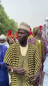 38K views · 774 reactions | The Hausa Tribe From Nigeria. This is a Turbaning ceremony in Hausa-Fulani culture, in which someone is formally installed in a new position of power or traditional importance in the community. Hausa people are found mainly in northwestern Nigeria and adjacent southern Niger. They constitute the largest ethnic group in the area.  @moha_msqr #OhAfrika #PocaTribe | Oh Afrika | Facebook