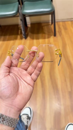 Trendy Wardrobe on Instagram: "How To Order? -Take A Screenshot Of The Product -Send It On WhatsApp 9912561343 -Select The Payment Mode -Get It Delivered To Your Doorstep ✔️Hassle Freeshiping Method ✔️Shipping World Wide ✔️Cash On Delivery Available On Accessories ✔️ Delivery In 3-6 Days 📌 Don't Forget To Follow Our Page"